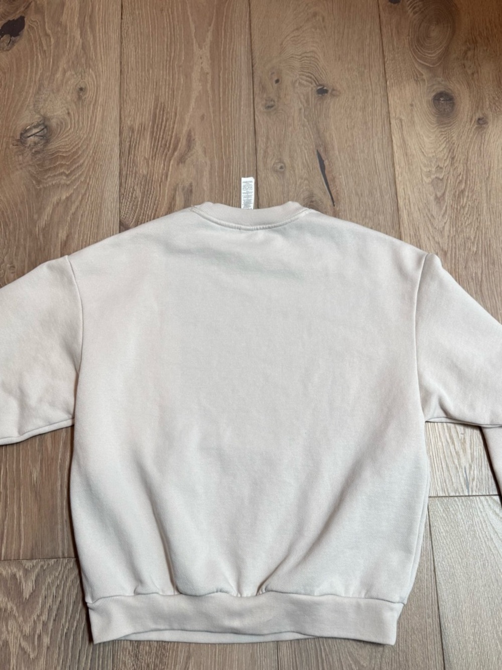 ALO Yoga Accolade Sweatshirt - Picture 4 of 6